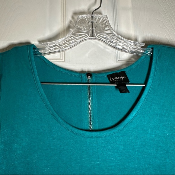 NWT La Vanya Teal Scoop Neck Sleeveless Handkerchief Hem Tank size 1X - Picture 3 of 10